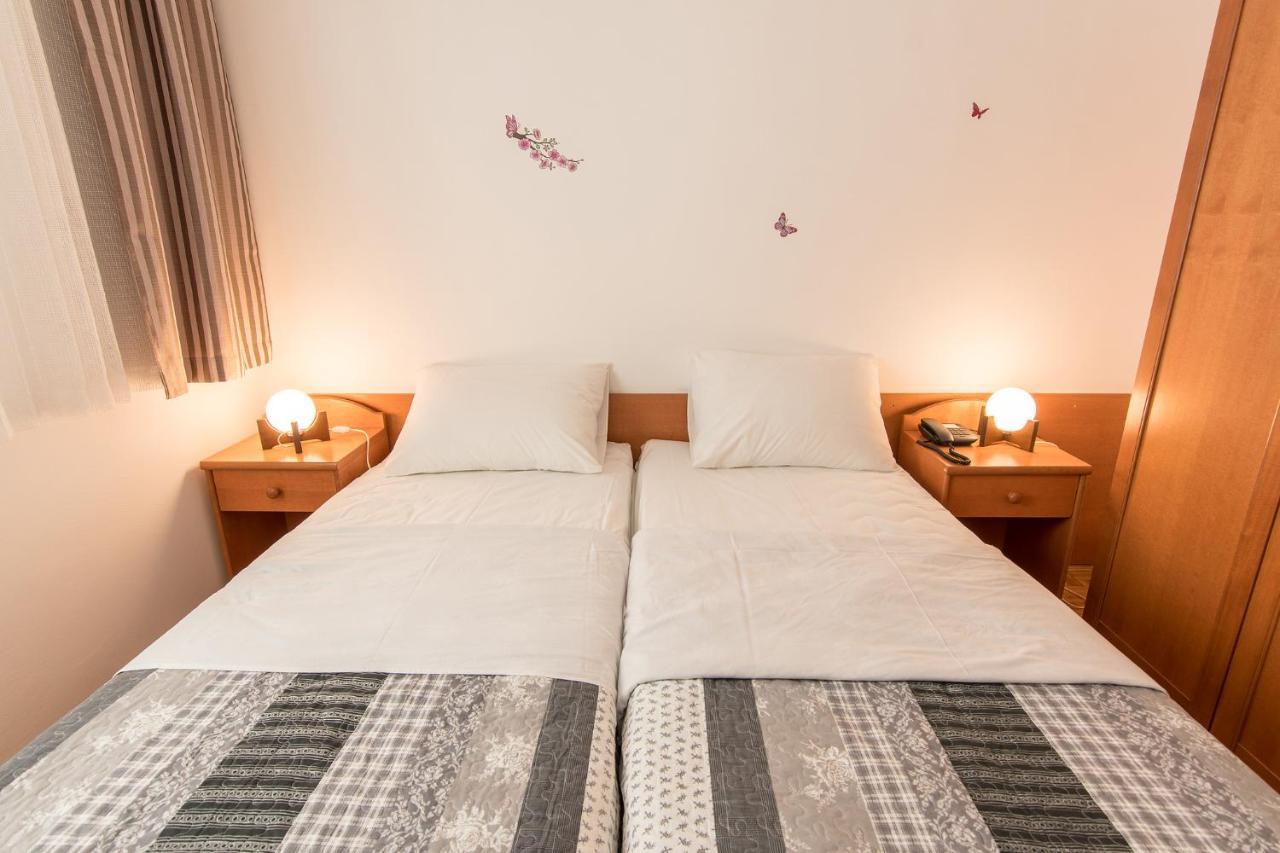 Hotel Barba Stari Grad Kültér fotó